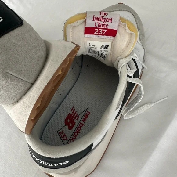 New Balance 237 - Picture 8 of 9